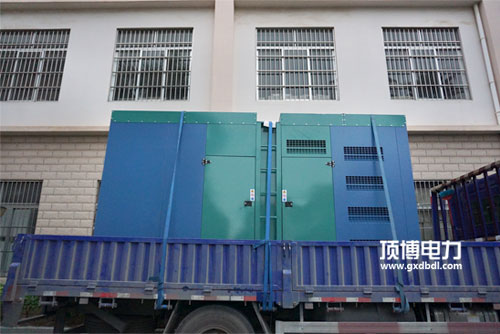 200千瓦康明斯靜音柴油發(fā)電機(jī)組
