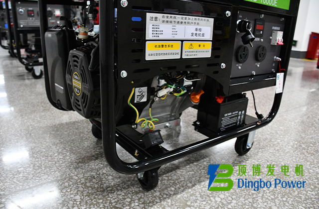 8KW汽油機(jī)開架式發(fā)電機(jī)組1